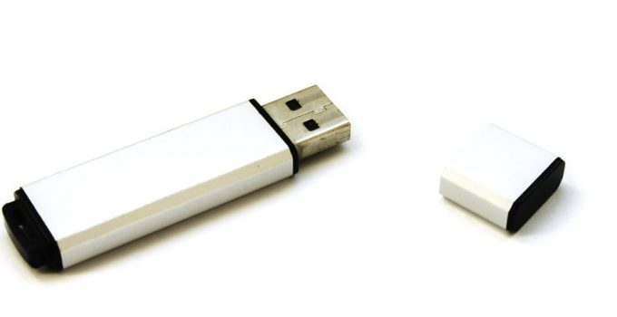 como restaurar USB borrado